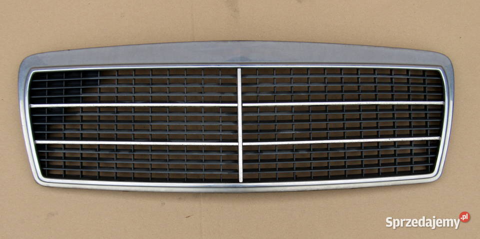 ATRAPAGRILL MERCEDES EKL W210 2108880023