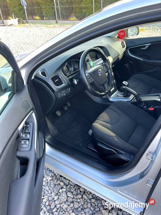 Volvo v40 20d 2016r sprowadzony Tomaszów Lubelski