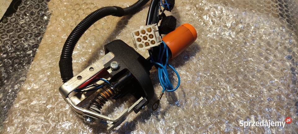 Dźwignia rewersu Valtra V33687000 łódzkie Kutno