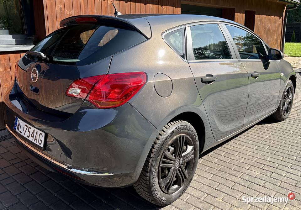 Opel Astra J 2013 14 Benzyna 100 udokumentowana gniazdo AUX mazowieckie sprzedam