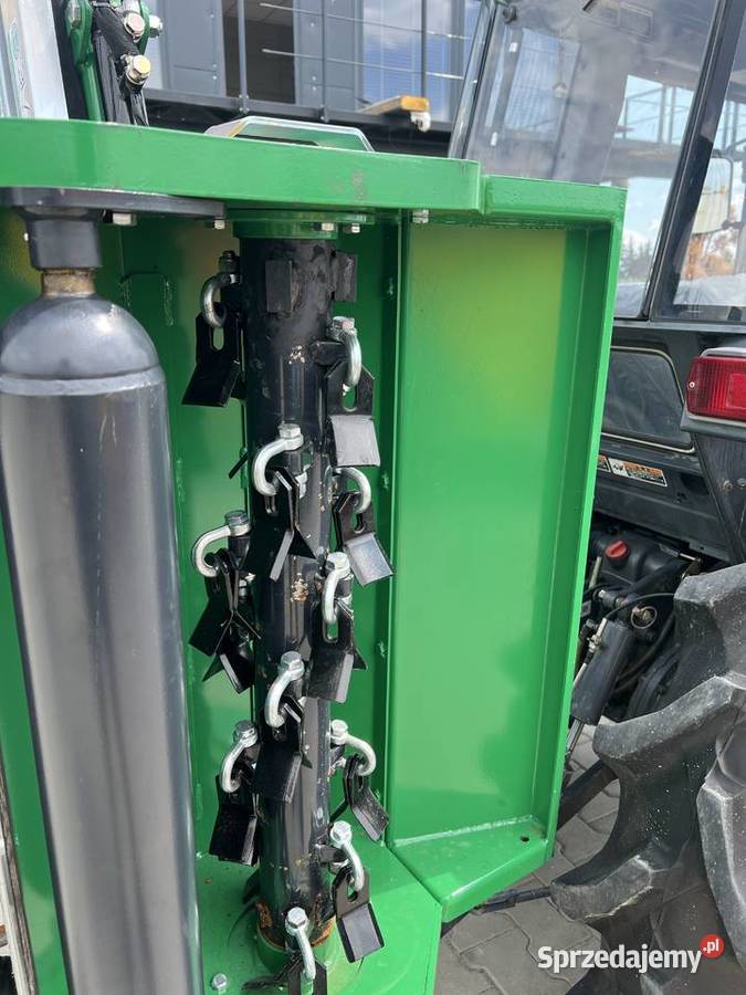 Kosiarka bijakowa na długim ramieniu AM 80 Skarżysko-Kamienna