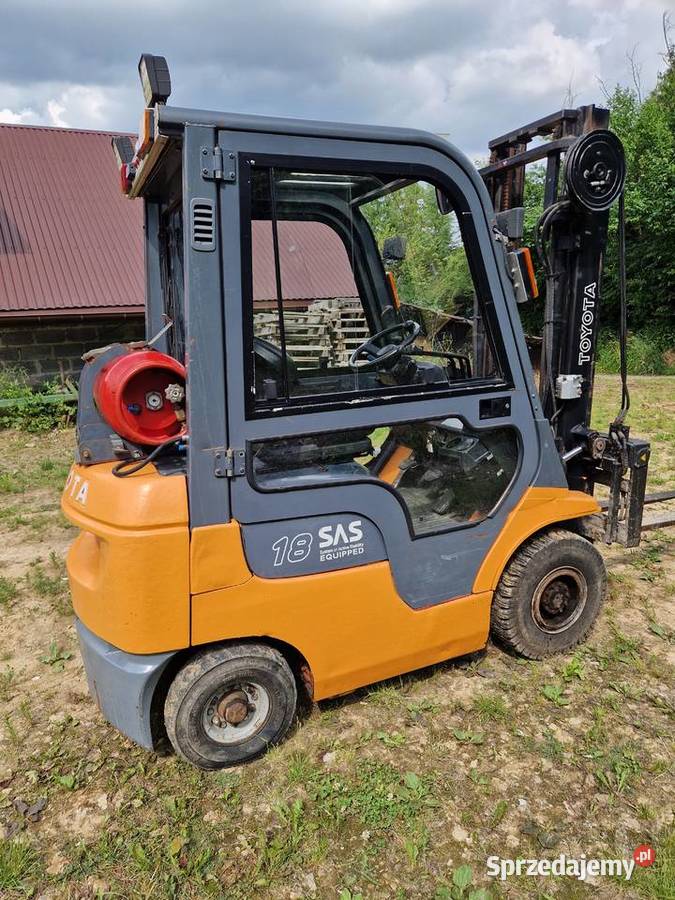 Wózek widłowy TOYOTA 7FGF 18 Magazynowanie Wolbrom