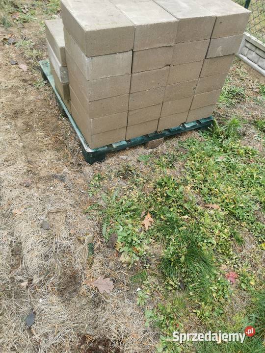 Bloczeki fundamentowe sprzedam