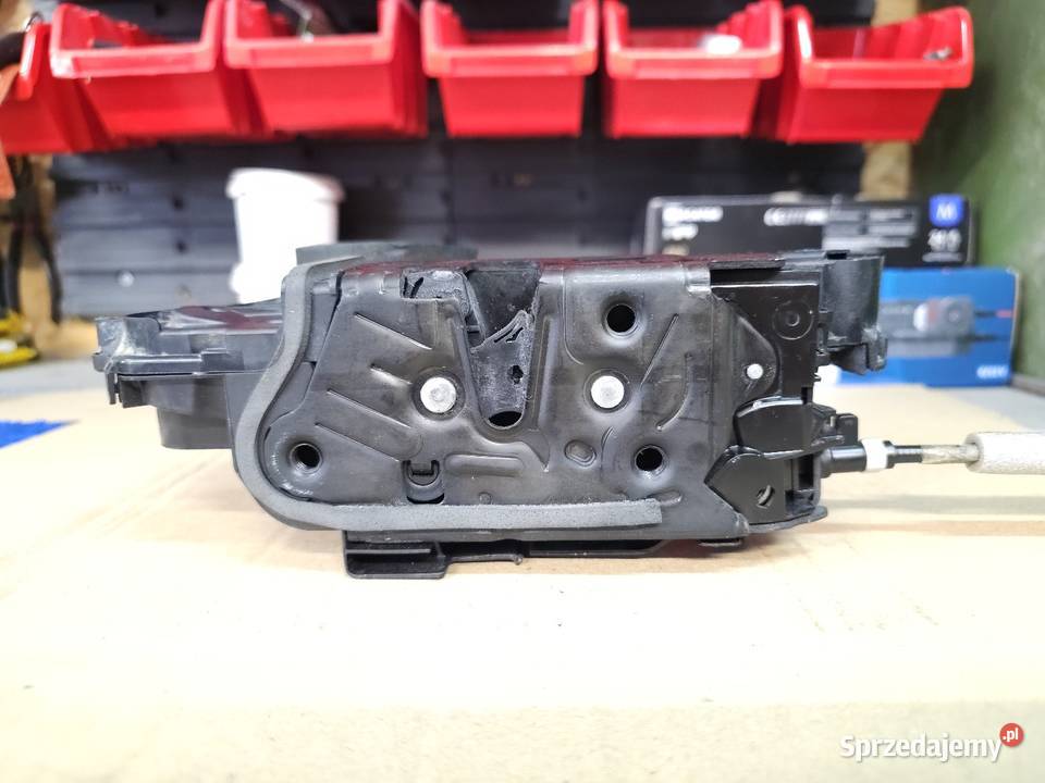 Zamek Drzwi Lewy Przód VW Caddy V 5TB837015C Pozostałe