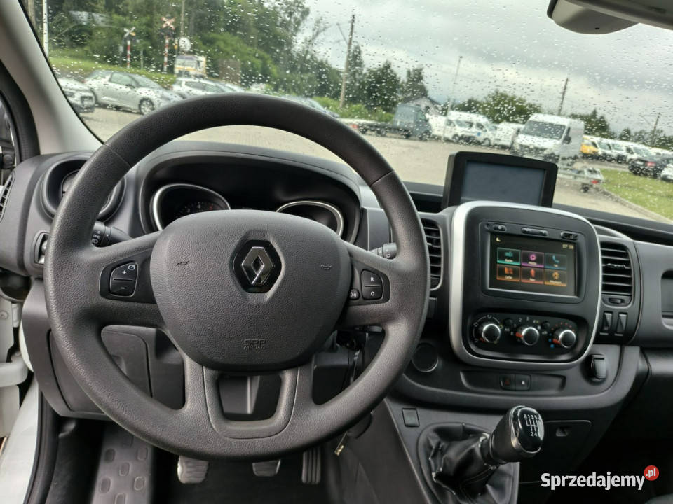 Renault Trafic 20dCi karetka ambulans biały Kęty sprzedam