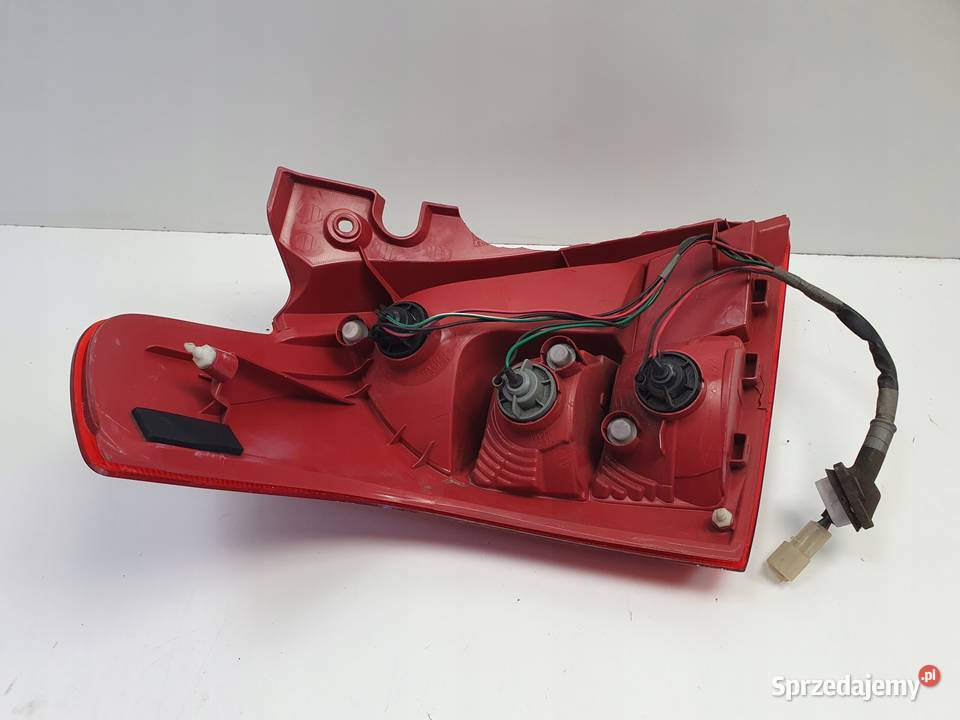 LAMPA PRAWA Suzuki Swift mk6 0408r TYLNA prawy Rudka