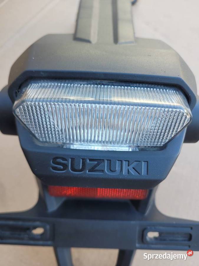 Suzuki GSX 8 R KIERUNKOWSKAZ LAMPA TYŁ MOCOWANIE Nowy Tomyśl sprzedam