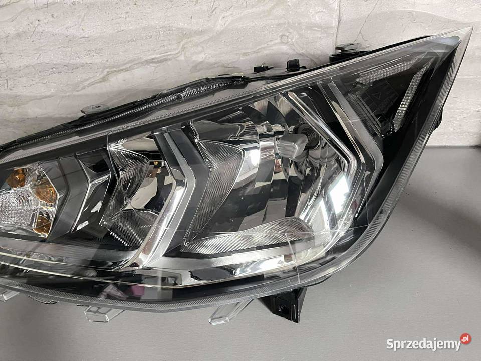 SEAT IBIZA 5 ARONA LEWA LAMPA PRZÓD 6F1941015B osobowe Ostroróg sprzedam