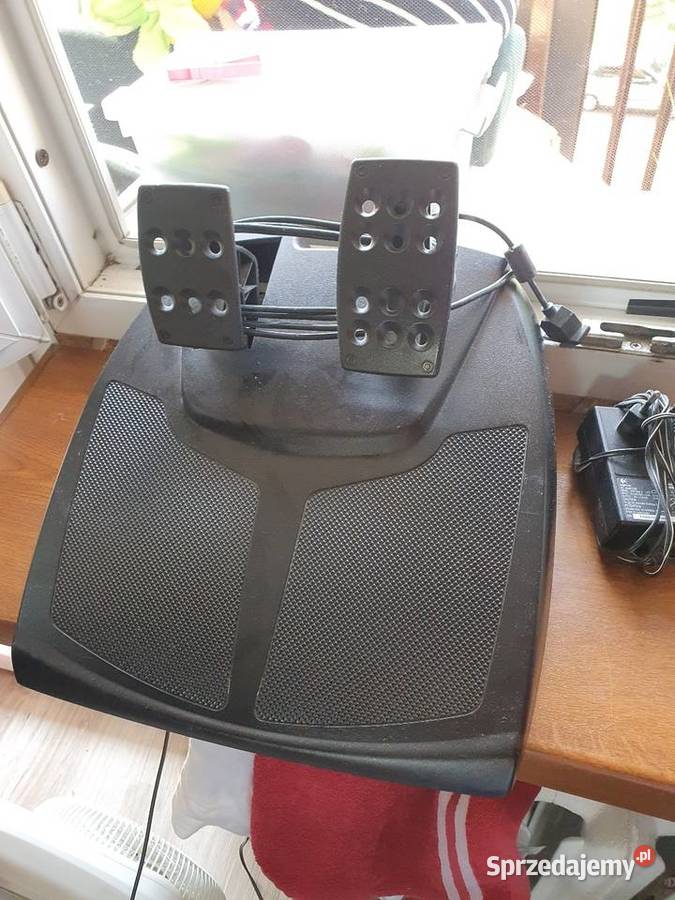 Kierownica logitech momo racing Ergonomiczny kształt Kraków