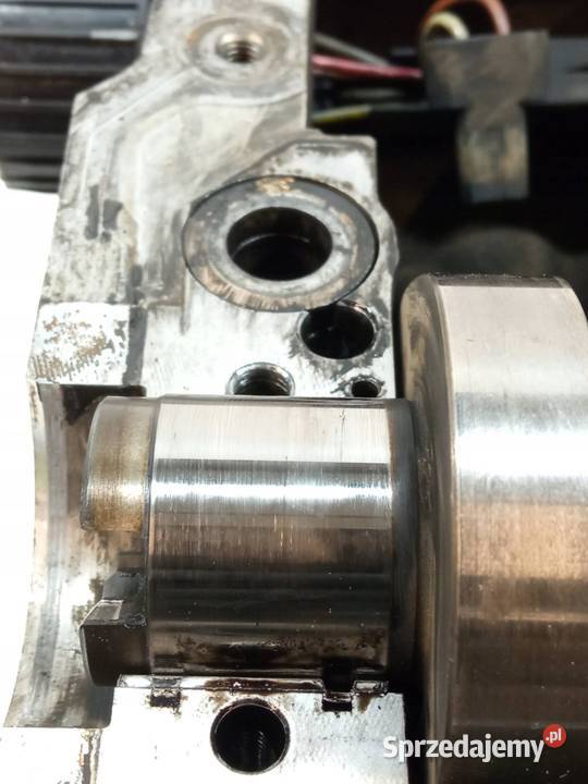 GŁOWICA KOMPLETNA 038103373R 19 TDI Audi A6 II