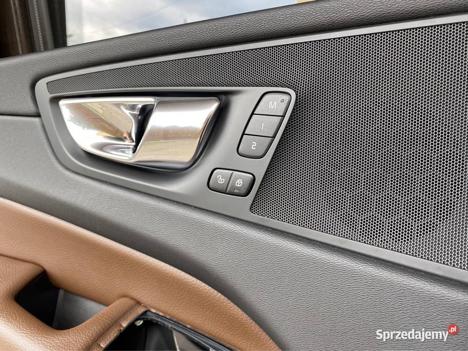 Volvo XC60 Boczek LEWY KIEROWCA osobowe Tapicerki samochodowe Wyposażenie wnętrza Częstochowa