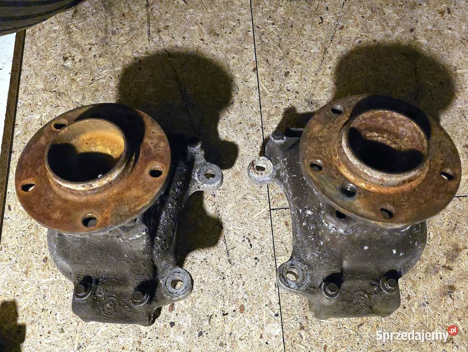 PIASTA ZWROTNICA LEWA PRAWA PRZÓD BMW E61 E60 Knurów sprzedam