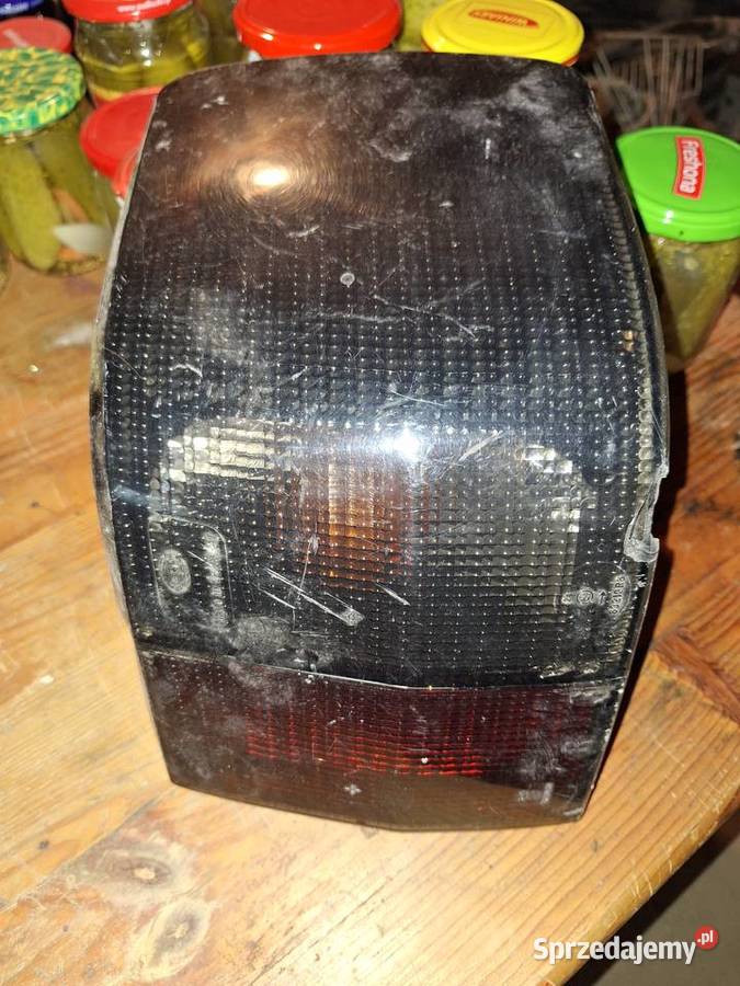 Lampa tyl audi 80 b3 lubelskie Krzczonów-Sołtysy
