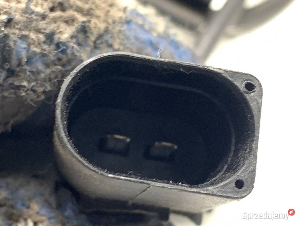 ZAMEK MASKI PRZÓD AUDI Q5 8R SUV 8K0823509A 0817