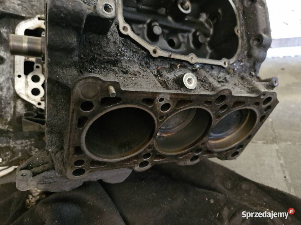 Blok silnika 28 V6 AAH Audi 80 100 A4 A6 A8 dolnośląskie Legnica sprzedam