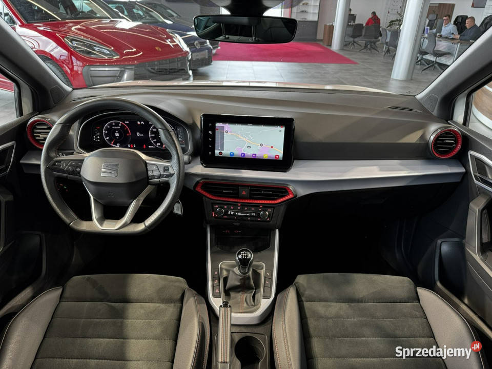 Seat Arona FR 10TSI 110 M6 20222023 r salon fa 1000cm3