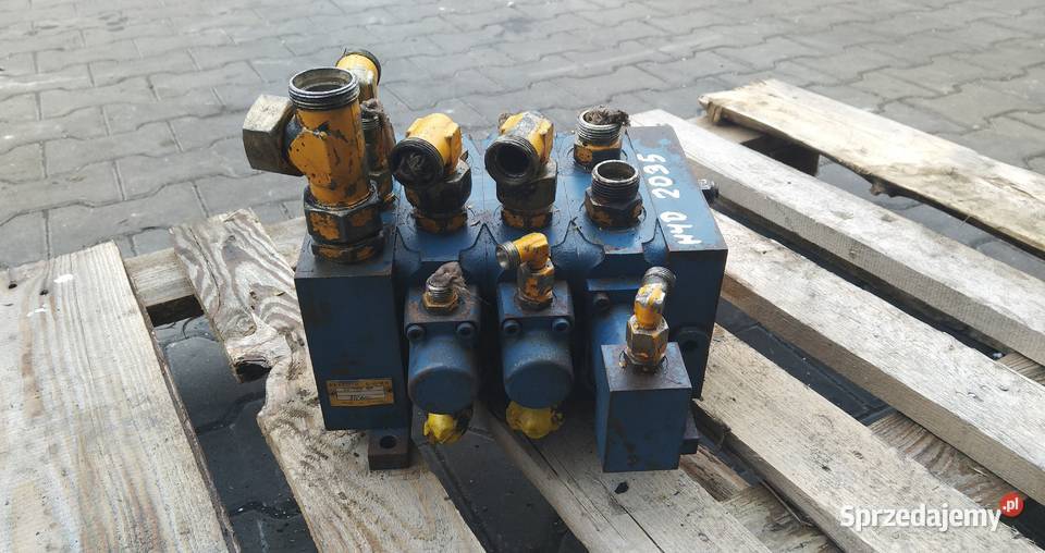 4 sekcje Rozdzielacz Rexroth 22759900 HYD 2035 Kielce
