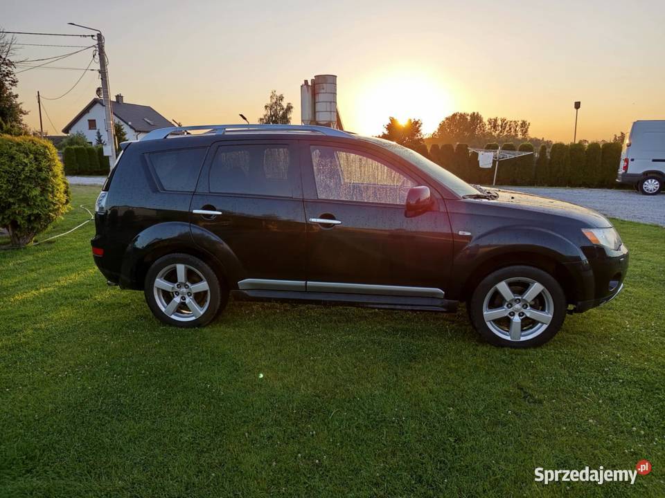 Mitsubishi Outlander 20 DID 4x4 7 osobowy sprzedam