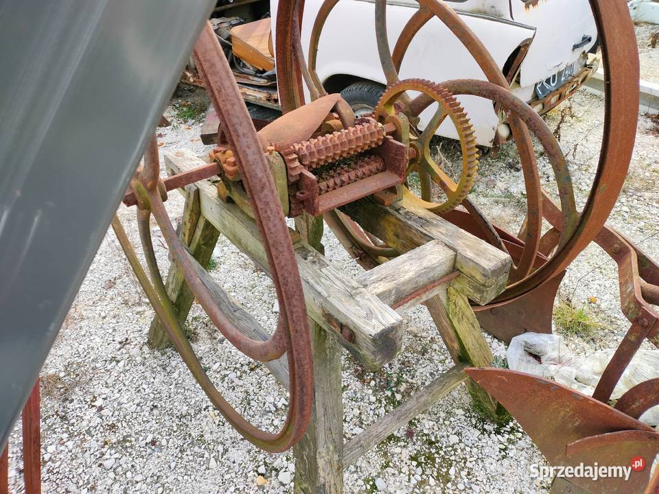 maszyny rolnicze betoniarka słupki złom użytkowy łódzkie Radomsko sprzedam