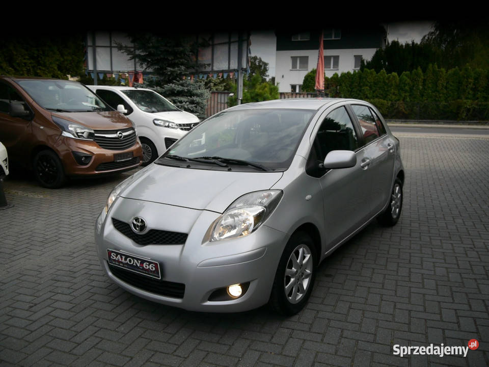 Toyota Yaris 13 Automat Stan b bez rdzy serwisowany w ASO śląskie Częstochowa