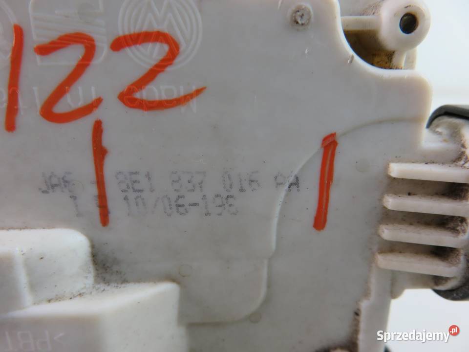 ZAMEK PRAWY PRZEDNI AUDI A4 B7 8E1837016AA Zamki, wkładki i kluczyki małopolskie