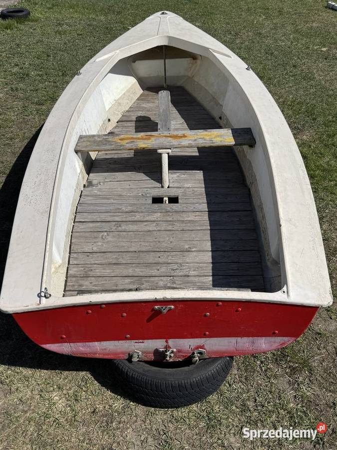 Żaglóweczka z papierami