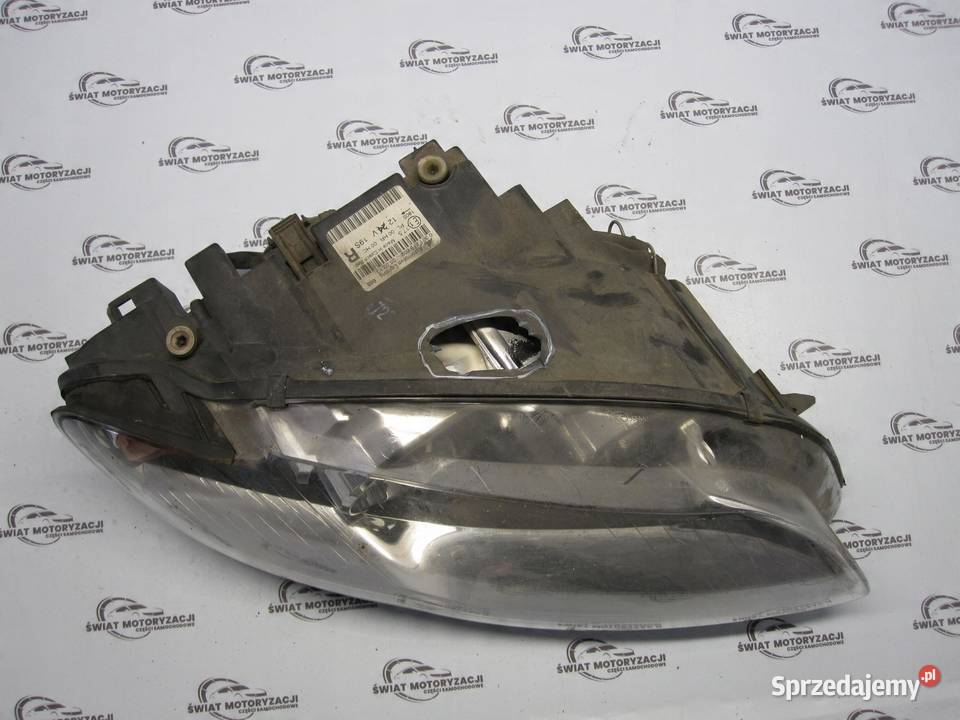 AUDI A4 B7 SLINE 07r lampa prawa przód