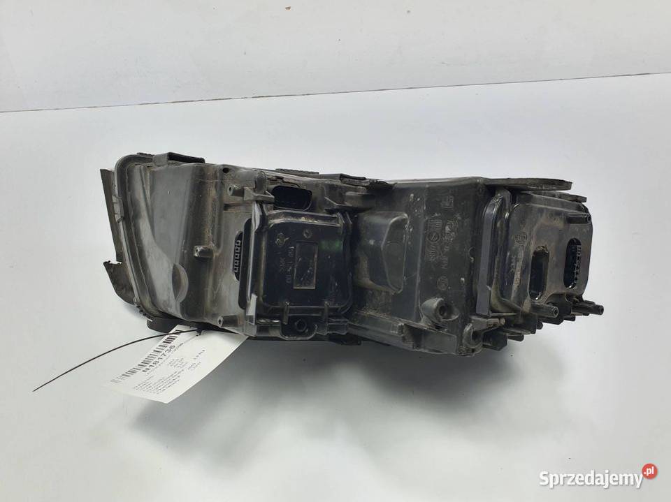 LAMPA PRAWA PRZÓD AUDI A8 D3 Lipno
