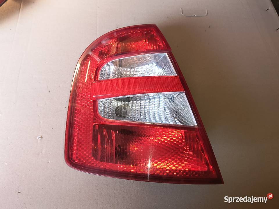Skoda fabia I 9904 Lampa tył tylna lewa kpl Domasław