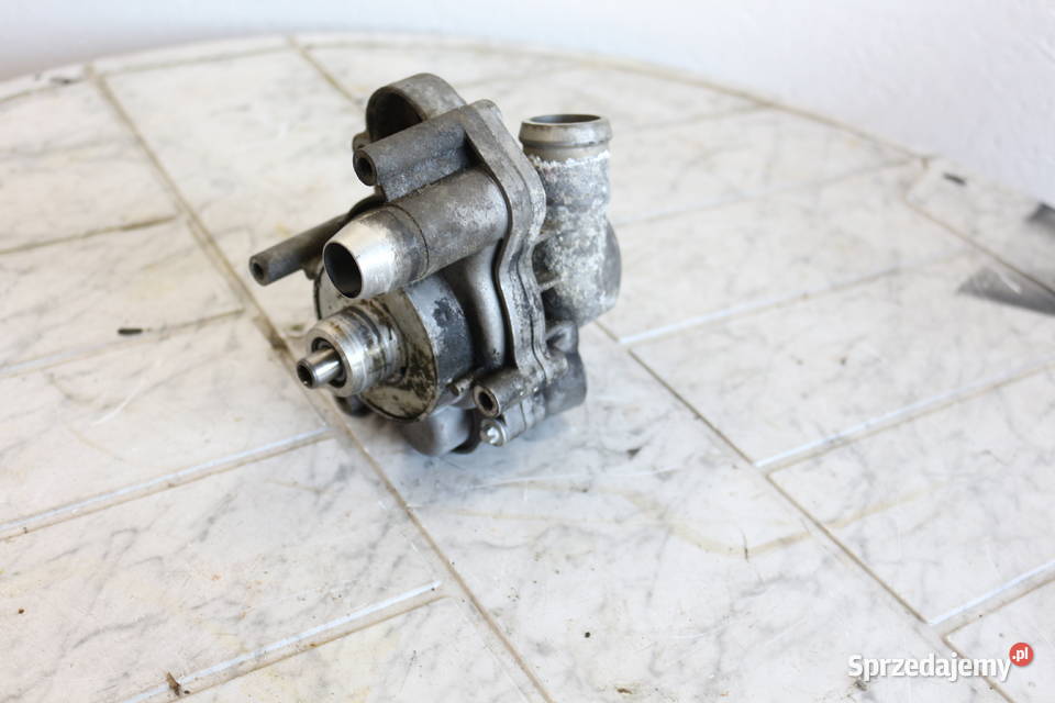 AUDI A8 D3 40 TDI POMPA WODY 057121011E osobowe Prochowice