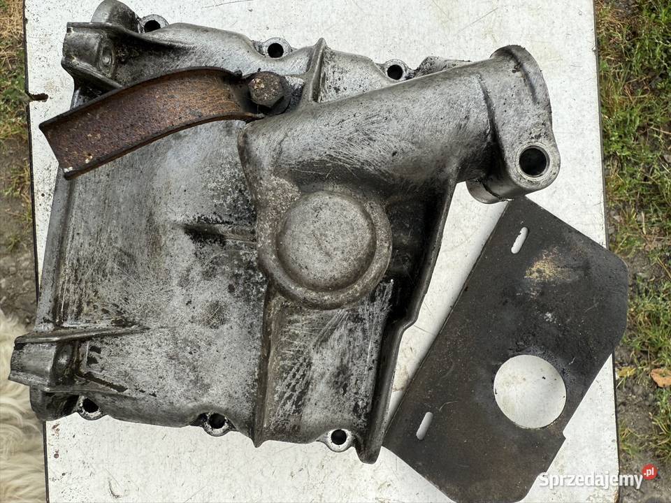 Pokrywa łańcucha rozrządu górna BMW E12 E23 E24 osobowe śląskie Mszana sprzedam