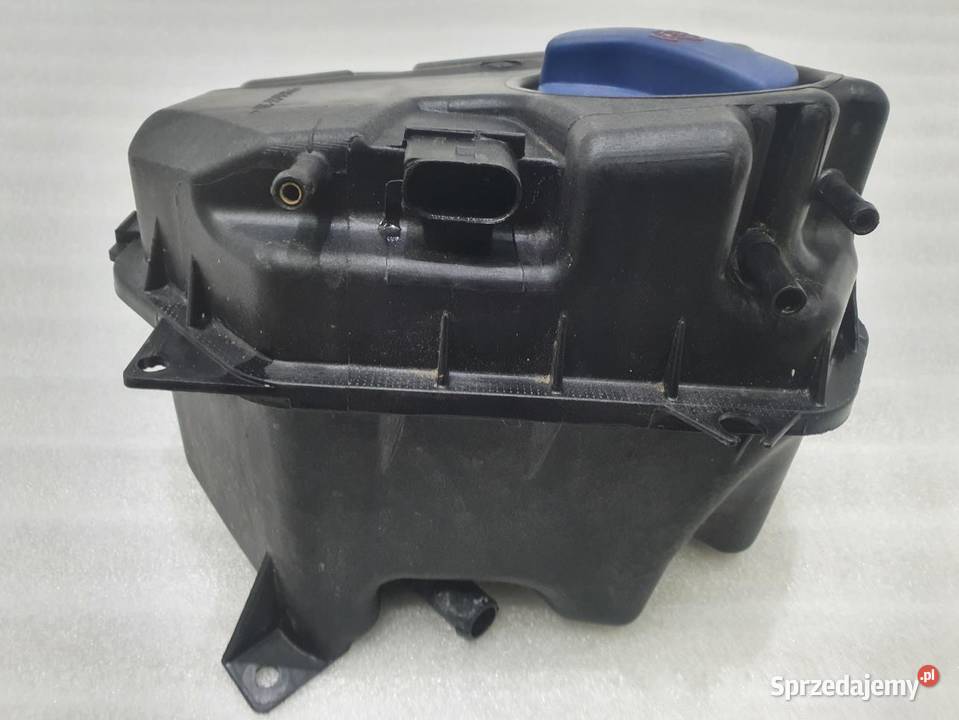 OBUDOWA FILTRA POWIETRZA VW TOUAREG 8MA376702 osobowe sprzedam