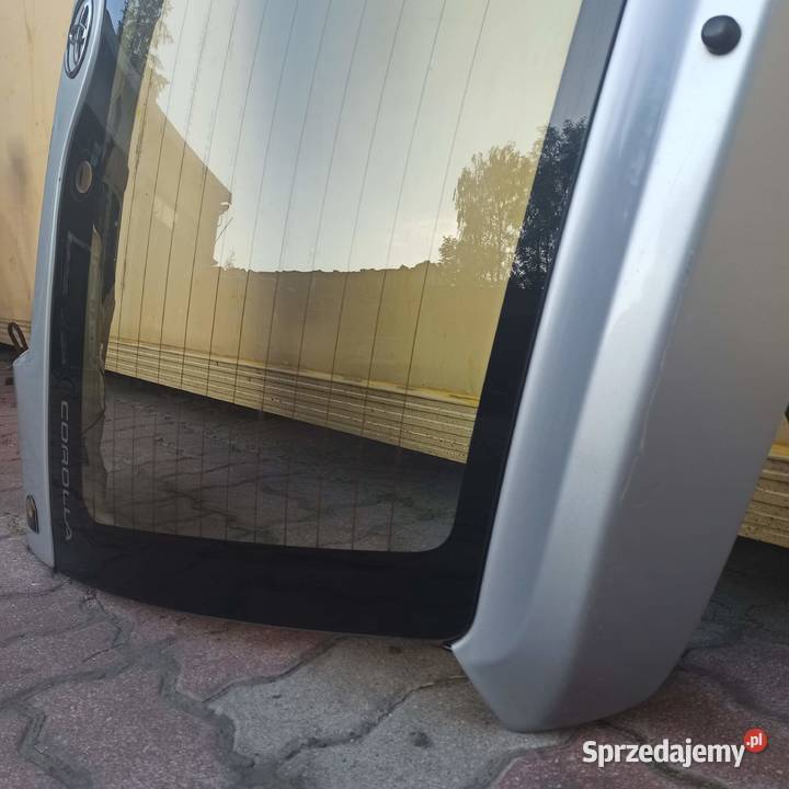 Klapa Toyota Corolla E11