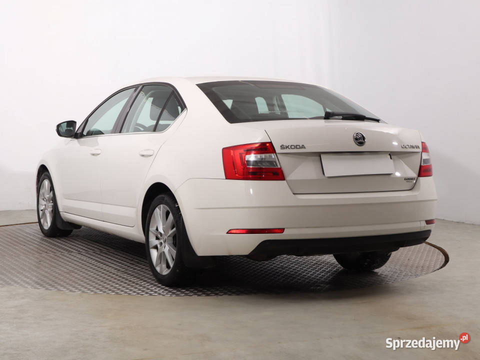 Skoda Octavia 14 TSI światła do jazdy dziennej Katowice
