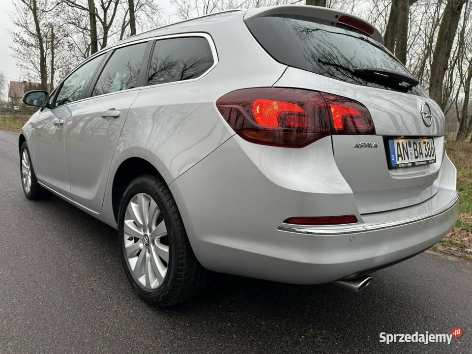 Opel Astra Sport Tourer 20 CDTI 165 2013r Xenon autoalarm Józefkowo
