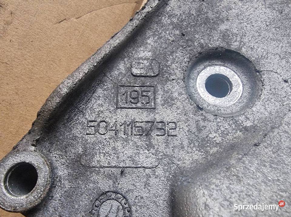 ŁAPA OSPRZĘTU IVECO DAILY 35S18 ALTERNATORA Pozostałe Lipno