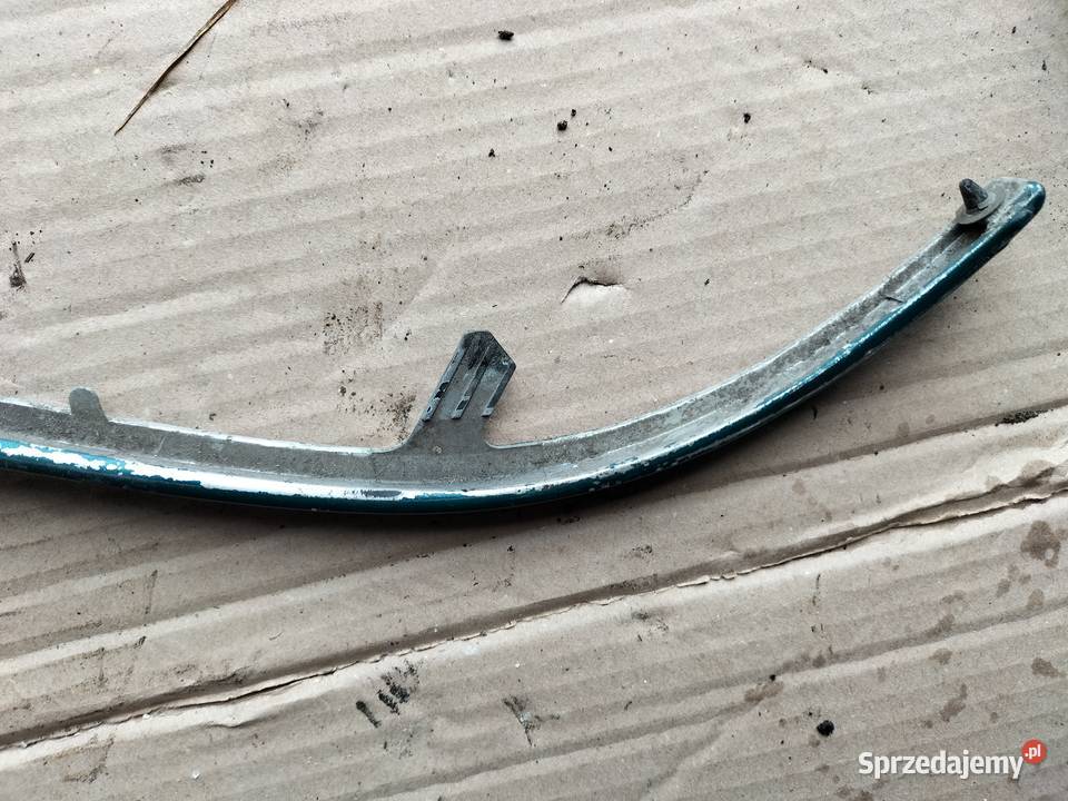 LISTWA POD LAMPE AUDI 80 B4 osobowe Kamień-Kolonia