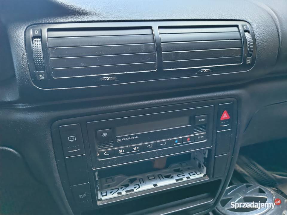 vw passat b5 lift kratka nawiewu środkowa prawa Przemyśl