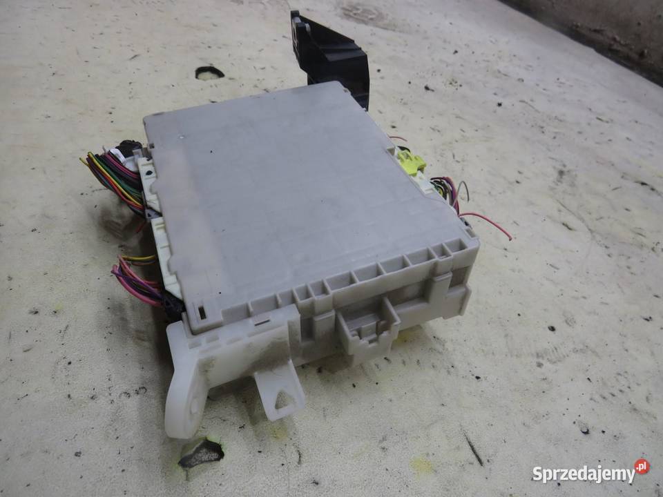 SKRZYNKA BSI PRIUS 3 III 8273047500A sprzedam