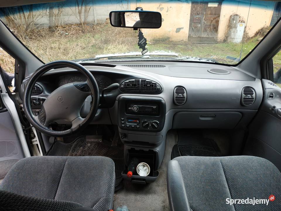 Chrysler Voyager 24 BENZLPG 445585km Legnica