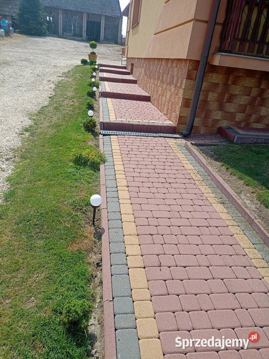 Sprzedam 50 M2 kostki 6 z krawężnikami z zdjęcia Pełczyska