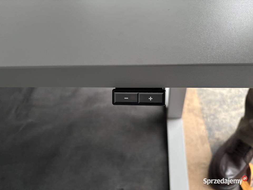 Biurko mdd prawie nowe Dwusilnikowe katalogowa