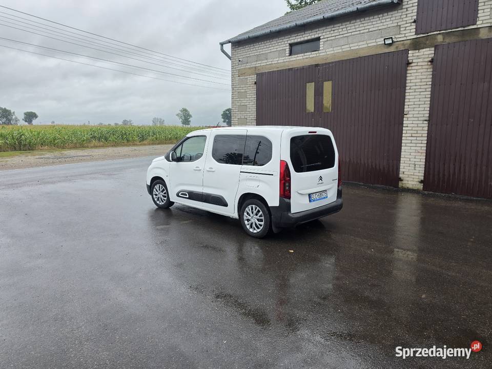 Citroen Berlingo 15 HDI wymieniony silnik Polski światła do jazdy dziennej sprzedam