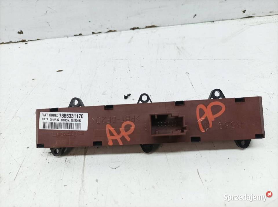 PRZEŁĄCZNIK AWARYJNYCH 7355331170 Fiat Ducato