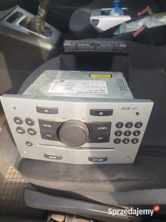 Radio CD 30 z wyświetlaczem Zafira B sprzedam