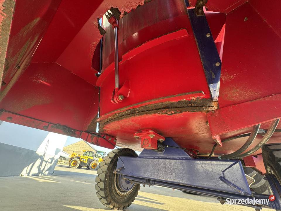 Wóz paszowy Siloking 8m3 2001r Lubowidz