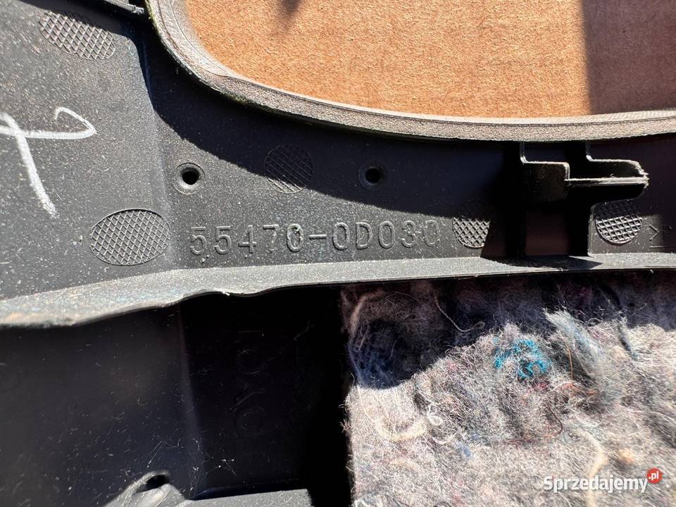Dekorplastik deski rozdzielczej Toyota Yaris III małopolskie Brzesko sprzedam