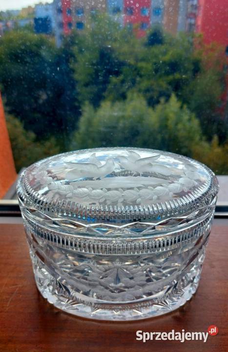 Piękna bomboniera kryształowa PRL