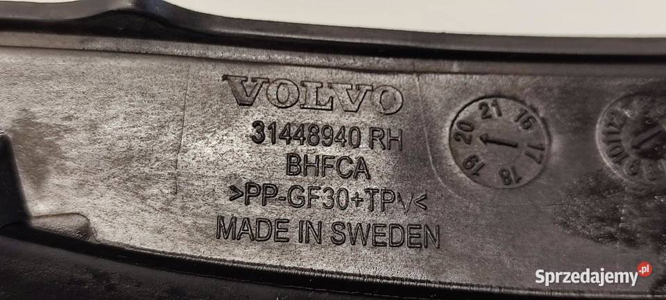 VOLVO XC40 LISTWA SZYBY CZOŁOWEJ PRAWA 31448940 osobowe Motoryzacja