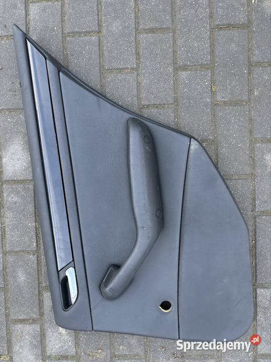 BMW e46 Sedan Tapicerka Boczki do drzwi Naglowki Rybnik